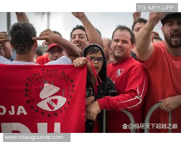 英超比赛补时过长引发争议球迷与专家热议公平性与规则合理性 英超比赛补时过长引发争议球迷与专家热议公平性与规则合理性